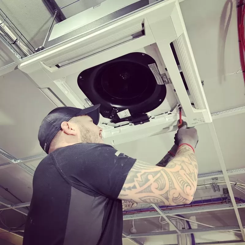 aclc-air-conditioning-cassette-system-building-society-installing-001
